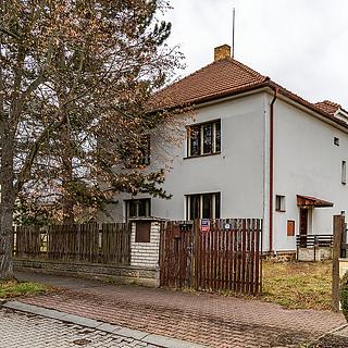 Prodej rodinného domu 235 m² Praha Běchovice, Na Korunce
