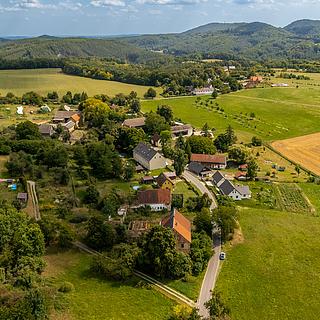 Prodej stavební parcely 2 960 m² Blatce