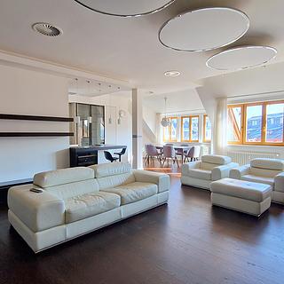 Pronájem bytu 3+kk 200 m&sup2; Praha