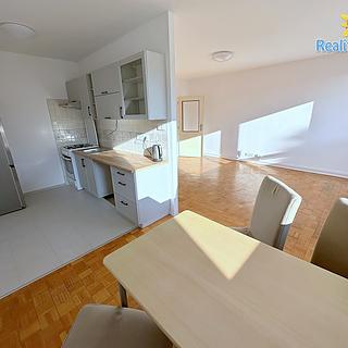 Pronájem bytu 3+1 81 m&sup2; Praha