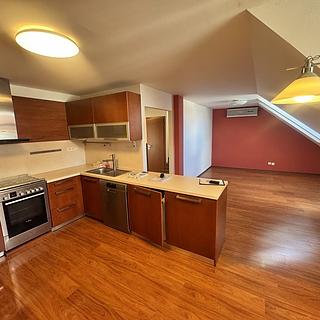 Pronájem bytu 4+kk 119 m&sup2; Praha