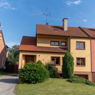 Prodej rodinného domu 290 m² Komořany