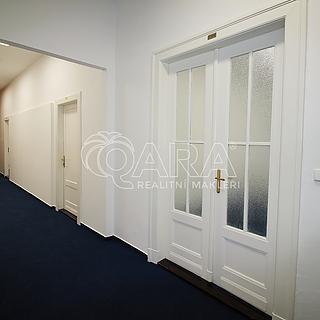 Pronájem kanceláře 143 m&sup2; Praha