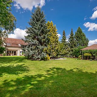 Prodej rodinného domu 540 m&sup2; Zeleneč