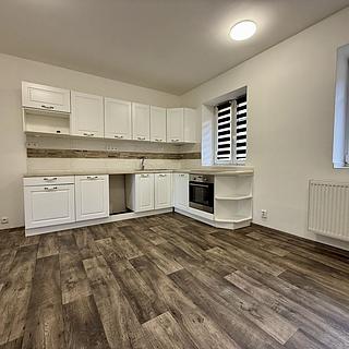 Prodej rodinného domu 96 m² Lhotka nad Labem