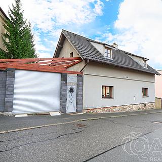 Prodej rodinného domu 231 m² Jinočany