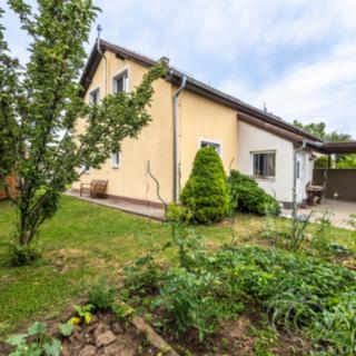 Prodej rodinného domu 156 m² Klecany