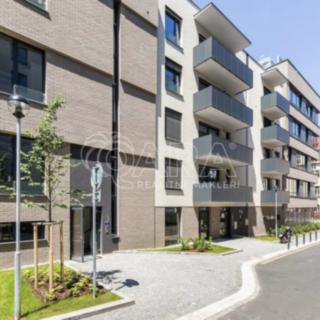 Pronájem bytu 3+kk 80 m² Praha