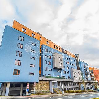 Prodej bytu 1+kk, garsoniery 35 m&sup2; Praha