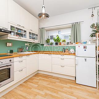 Prodej bytu 1+kk a garsoniéry 39 m² Praha Hrdlořezy, U Smetanky