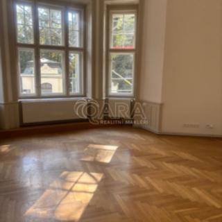 Pronájem bytu 5+1 a více 134 m² Praha Vinohrady, U Havlíčkových sadů
