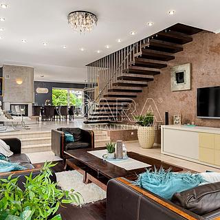 Prodej rodinného domu 495 m² Praha Kolovraty, V louce