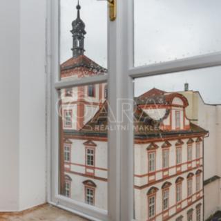 Pronájem kanceláře 135 m² Praha