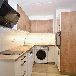 Pronájem bytu 1+1 43 m² Praha Hloubětín, Kukelská