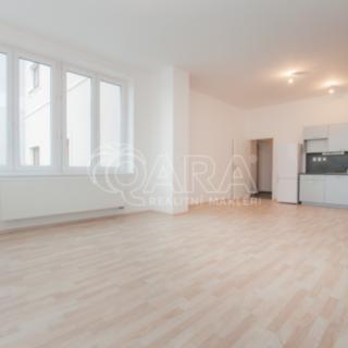 Pronájem bytu 1+kk a garsoniéry 43 m² Benešov, Tyršova