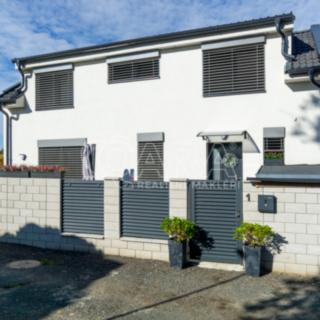 Pronájem rodinného domu 90 m² Rostoklaty