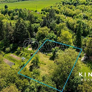 Prodej stavební parcely 1 224 m² Slaný