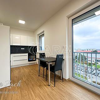 Pronájem bytu 1+kk, garsoniery 35 m² Přerov