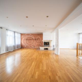 Pronájem bytu 4+kk 200 m² Praha Žižkov, Hartigova