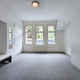 Pronájem bytu 2+kk 45 m² Praha
