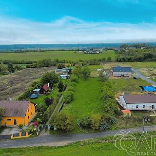 Prodej stavební parcely 2050 m² Smečno