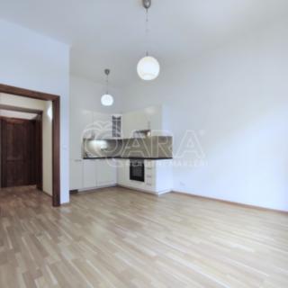 Pronájem bytu 2+kk 51 m² Praha