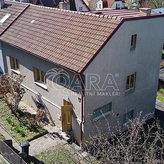 Prodej rodinného domu 233 m² Praha Suchdol, Stržná