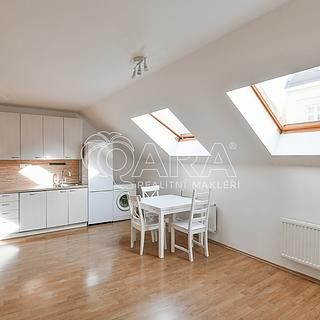 Pronájem bytu 2+kk 44 m² Praha