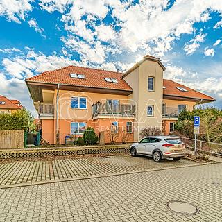 Prodej bytu 1+kk a garsoniéry 40 m² Holubice Kozinec, Buková