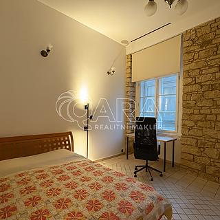 Pronájem bytu 1+1 30 m² Praha