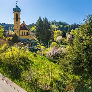 Prodej stavební parcely 1 340 m² Větřní