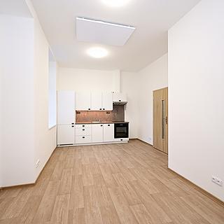 Pronájem bytu 1+kk, garsoniery 32 m&sup2; Praha