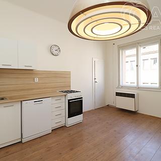 Pronájem bytu 2+1 69 m&sup2; Praha