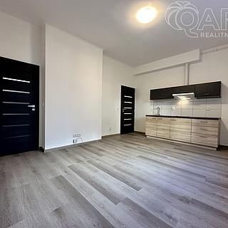 Pronájem bytu 2+kk 40 m² Praha