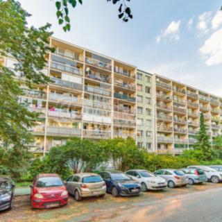 Prodej bytu 1+kk a garsoniéry 26 m² Praha Prosek, Bílinská