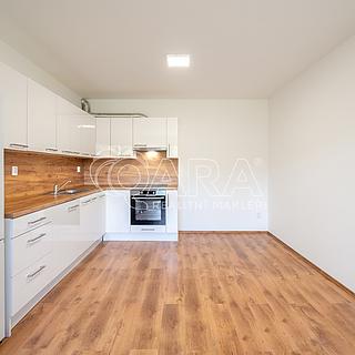 Pronájem bytu 1+kk, garsoniery 33 m² Letovice