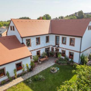 Prodej činžovního domu 413 m² Stehelčeves
