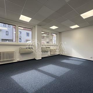 Pronájem kanceláře 122 m&sup2; Praha