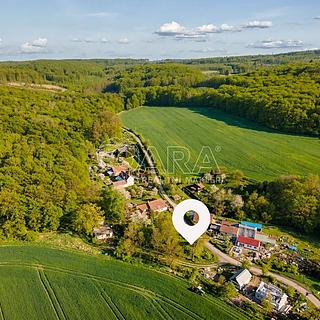 Prodej stavební parcely 735 m² Hvězdlice