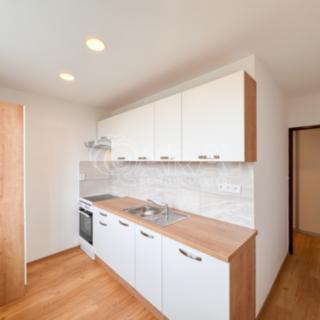 Pronájem bytu 2+1 56 m² Kaplice, Omlenická