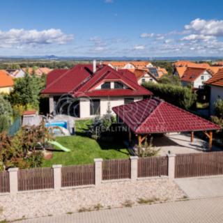 Prodej rodinného domu 252 m² Holubice