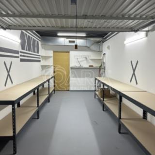Prodej garáže 19 m² Praha Troja, Hnězdenská