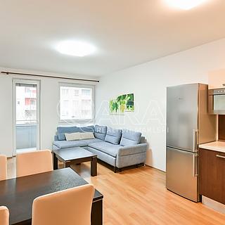 Pronájem bytu 3+kk 83 m² Praha