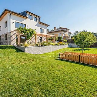 Prodej rodinného domu 245 m² Chocerady