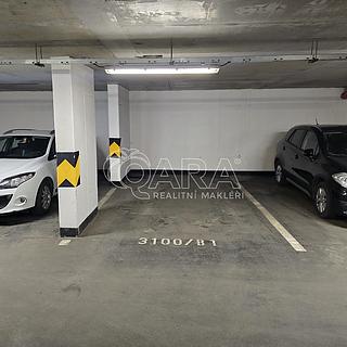 Pronájem parkovacího místa 5 m² Praha Vysočany, Pod Harfou