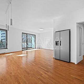 Pronájem bytu 4+kk 109 m² Praha Michle, Baarova
