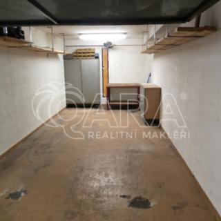Pronájem parkovacího místa 20 m² Praha
