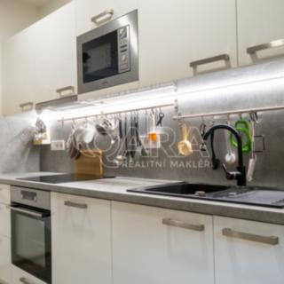 Prodej bytu 2+1 66 m² Cerhenice Cerhýnky