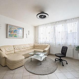 Prodej bytu 4+1 90 m&sup2; Praha