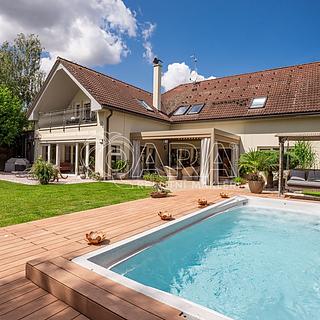 Prodej rodinného domu 540 m² Zeleneč, Štefánikova